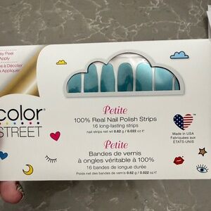 Color Street Nail Polish Strips, Aquatic Behavior petite set
